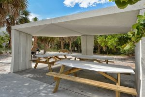 Siesta Key Beach Picnic/Rest Area
