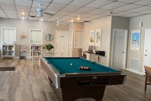 CR rec room long
